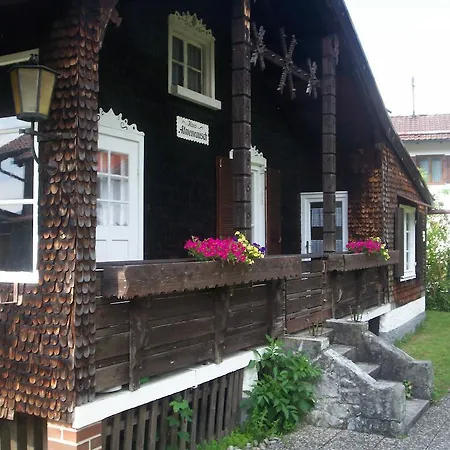 Prázdninový dům Haus Almenrausch *